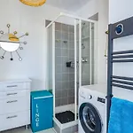 Les Alouettes Avec Terrasse, Garage Et Piscine 아파트 라시오타