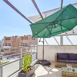 Appartement Les Alouettes Avec Terrasse, Garage Et Piscine