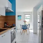 Les Alouettes Avec Terrasse, Garage Et Piscine * La Ciotat