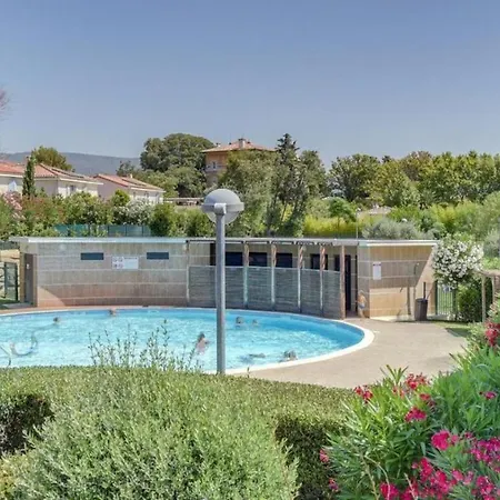 Les Alouettes Avec Terrasse, Garage Et Piscine Appartamento